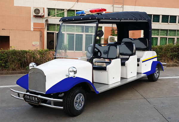2-8人座位復古款款警用巡邏車