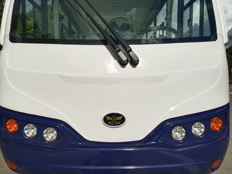華鍇14座封閉式巡邏車