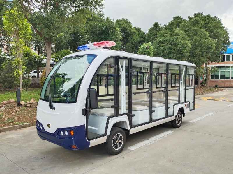 14座封閉式巡邏車
