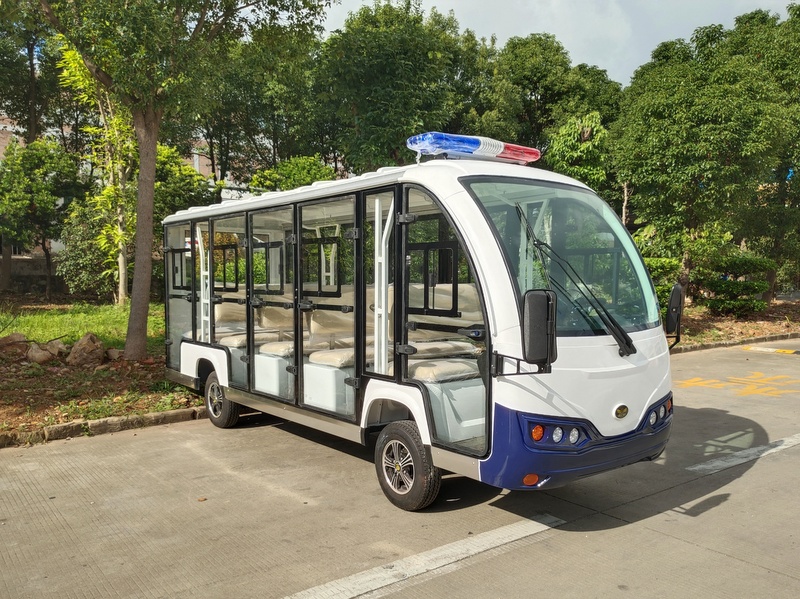 14座封閉式巡邏車