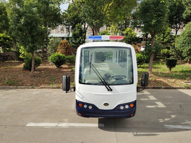 華鍇14座封閉式巡邏車