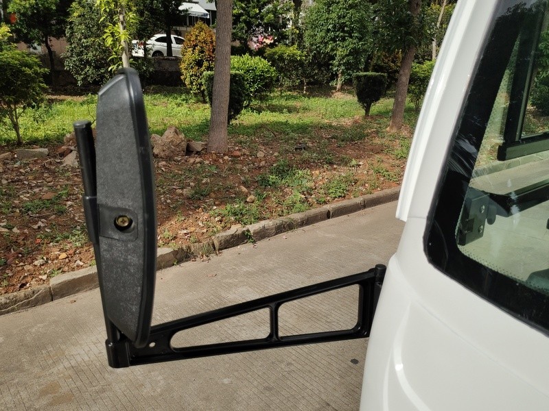 華鍇14座封閉式巡邏車