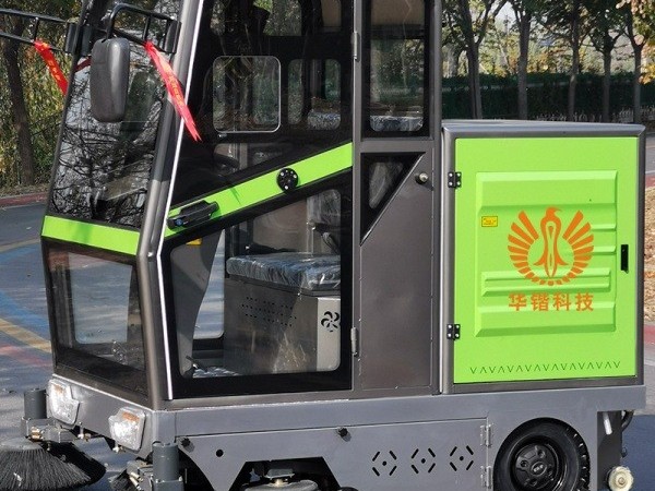 電動掃地車