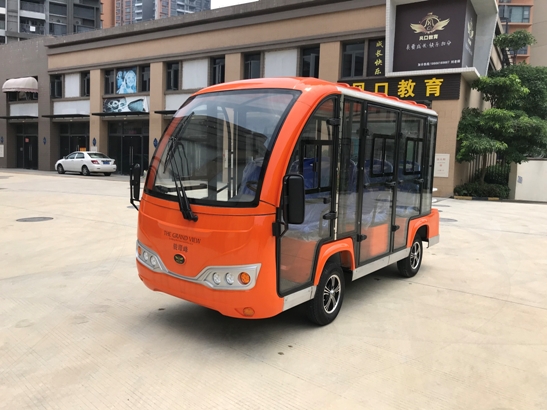 封閉式帶門電動觀光車