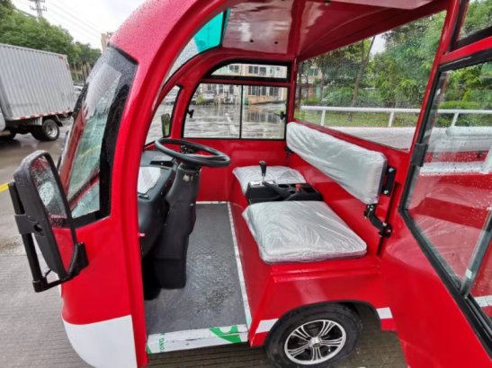 兒童體驗電動消防車