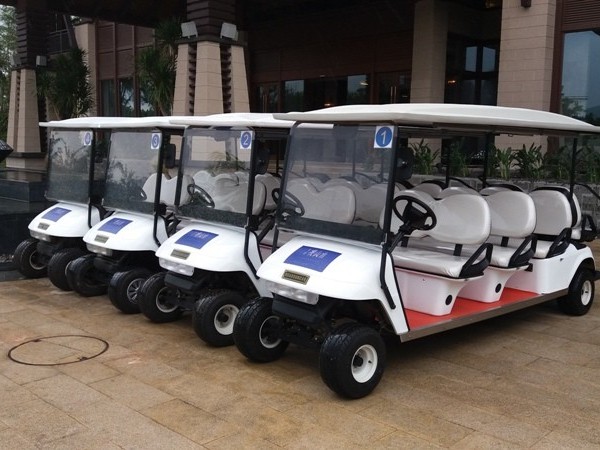 夏天電動觀光車蓄電池為什么容易出現鼓包？