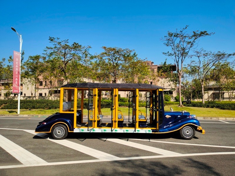 12座封閉老爺車(chē)