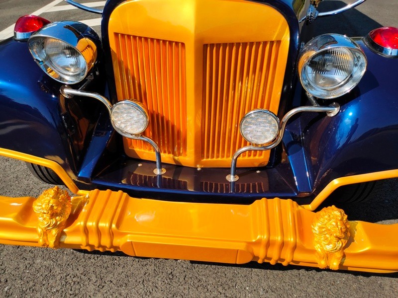 12座封閉老爺車(chē)