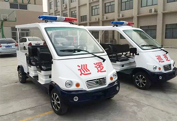 5-8人座位經典款警用巡邏車