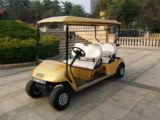 4座電動高爾夫球車